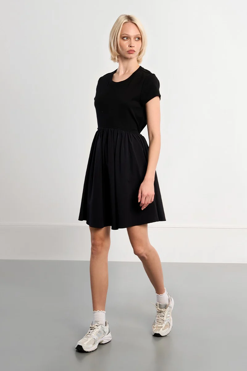 Robe courte élégante – MOLLY BRACKEN Robe courte élégante – MOLLY BRACKEN