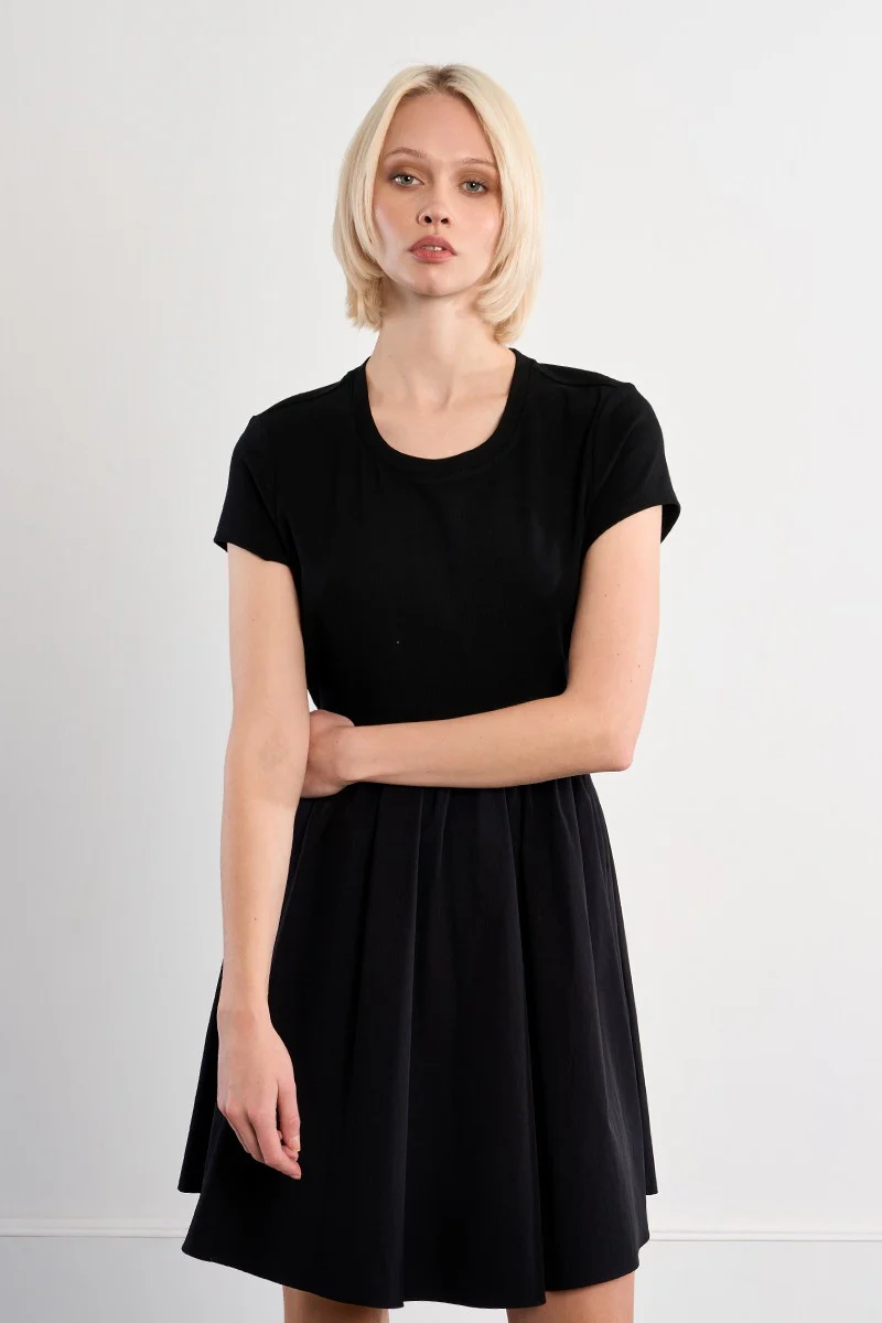 Robe courte élégante – MOLLY BRACKEN Robe courte élégante – MOLLY BRACKEN