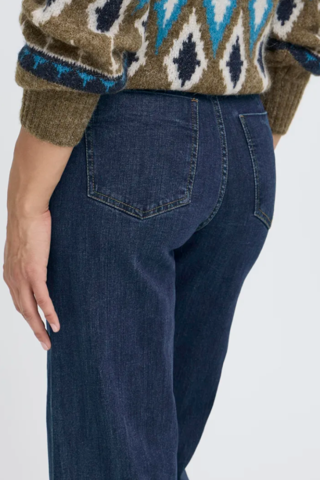 Jean Komma - BYOUNG Jean Komma - BYOUNG