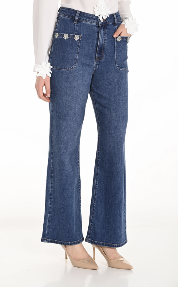 Jean évasé à poches ornées – FRANK LYMAN Jean évasé à poches ornées – FRANK LYMAN