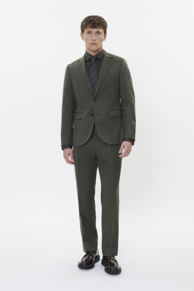 Veston George - MATINIQUE Veston George - MATINIQUE