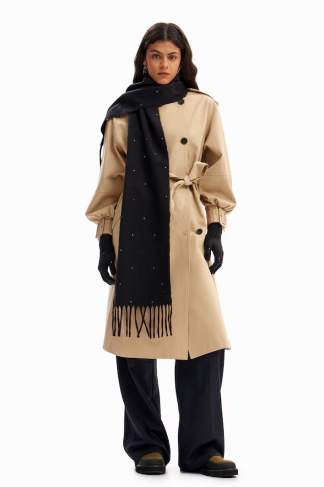 Ensemble de foulard et gants avec brillant - DESIGUAL Ensemble de foulard et gants avec brillant - DESIGUAL