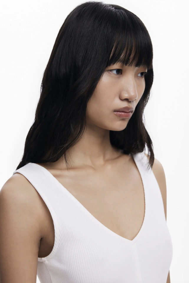 Robe à col en V combinée - DESIGUAL Robe à col en V combinée - DESIGUAL