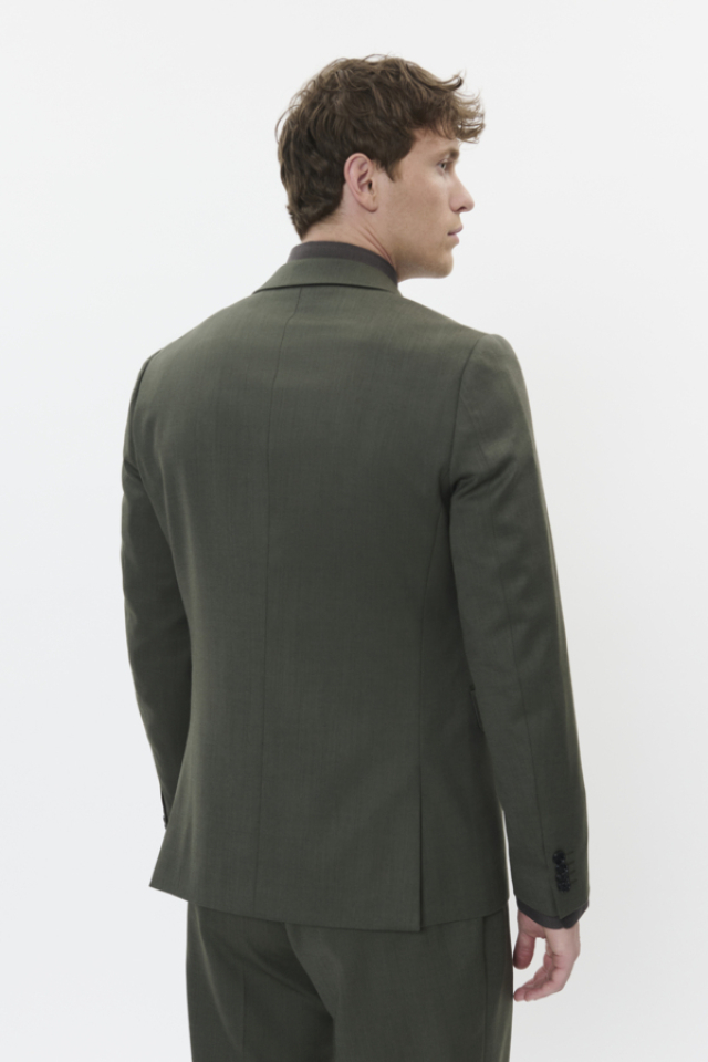 Veston George - MATINIQUE Veston George - MATINIQUE