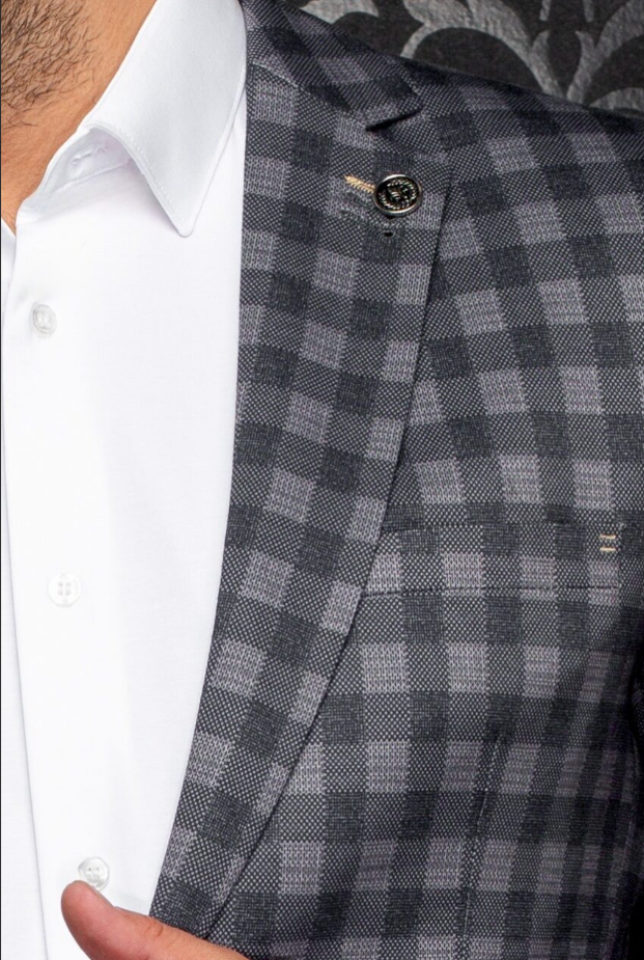 Veston Bateman - AU NOIR Veston Bateman - AU NOIR