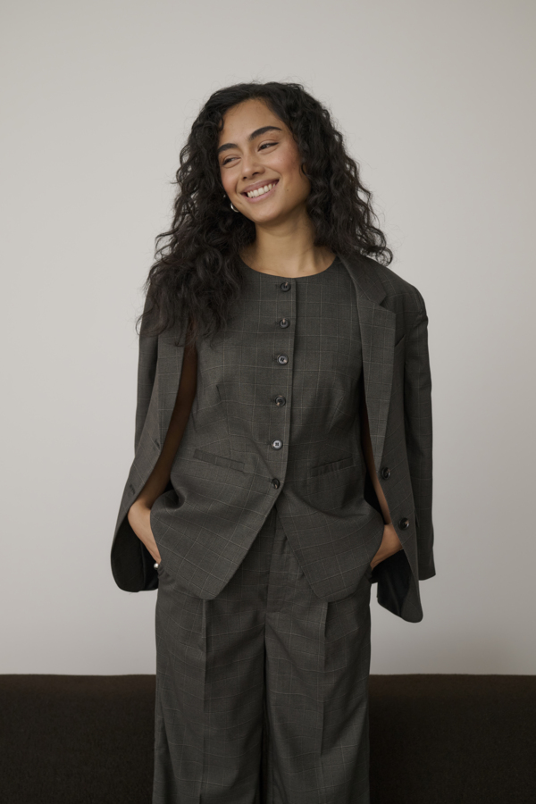 Veston Lenora – KAFFE