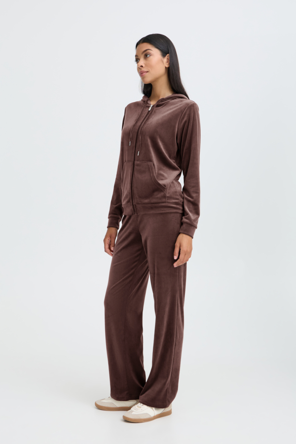 Ensemble MITZA - BYOUNG - 20810786 - B.YOUNG