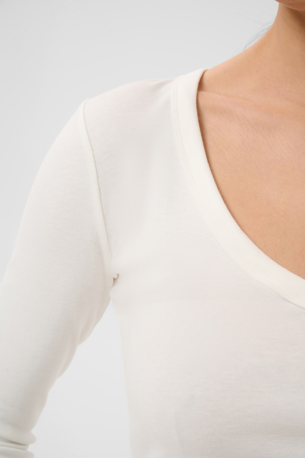 T-shirt Liddy col V – KAFFE
