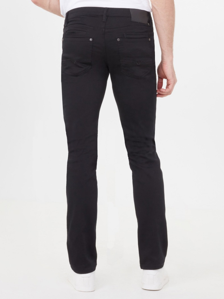 Jeans Mad - BLACKBULL 