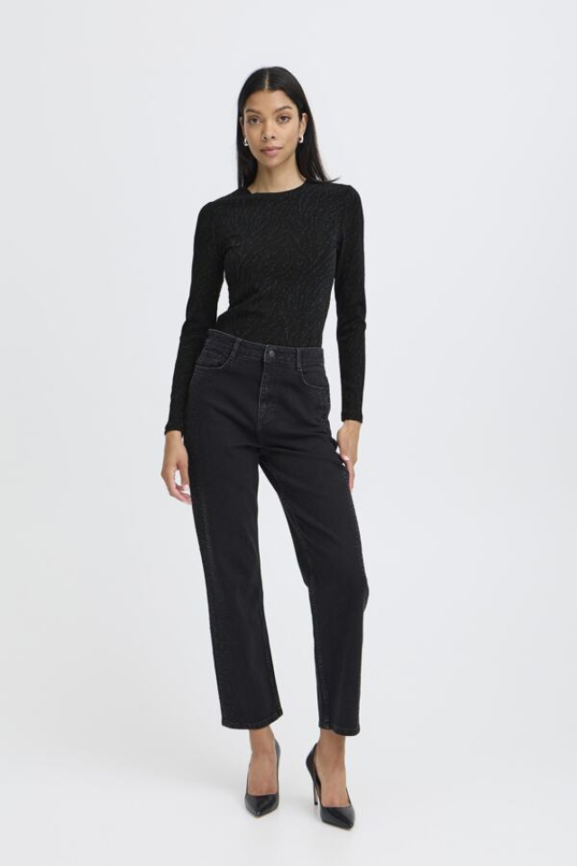 Chandail Utta – B.YOUNG