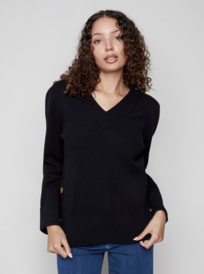 Chandail à boutons décoratifs - CHARLIE B