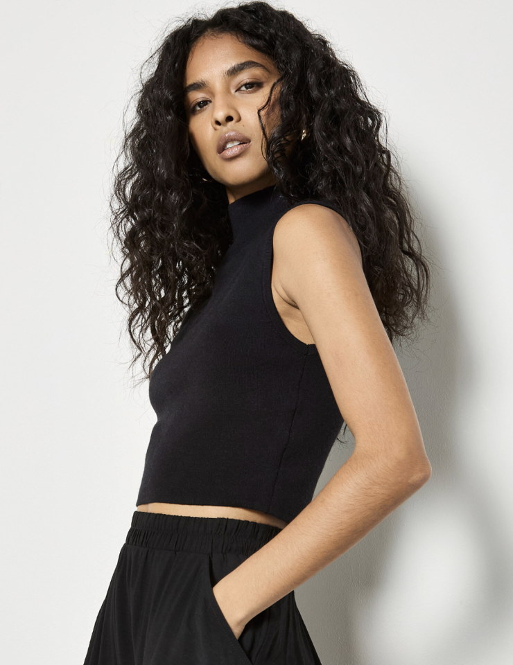 Haut court en tricot à col montant - APRICOT 