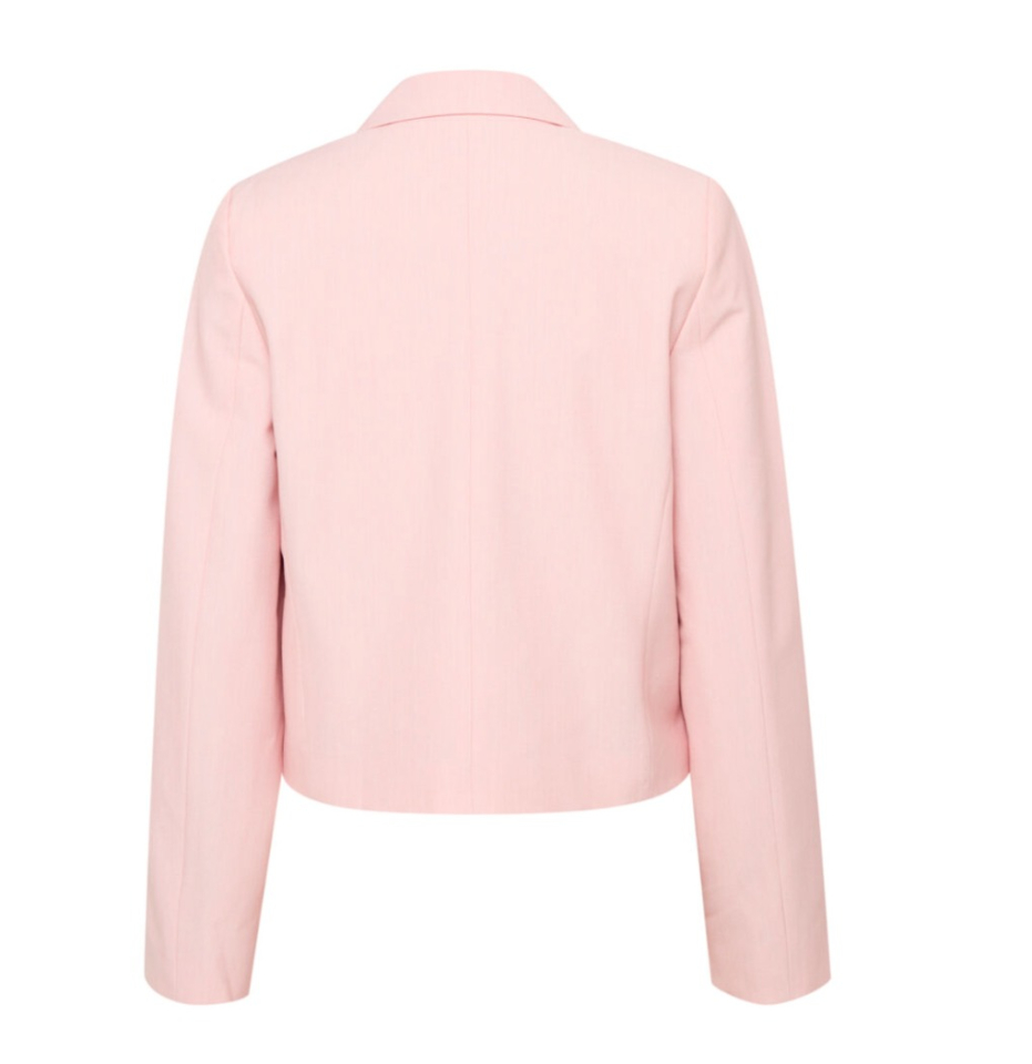 Veston Danta court- B-YOUNG