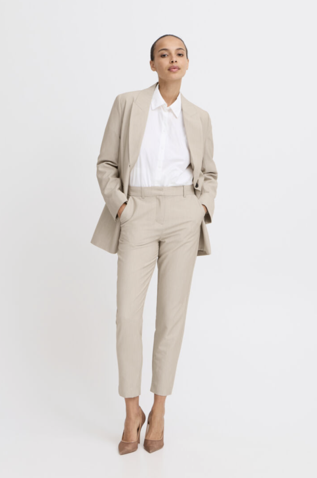 Pantalon écourté Danta – B.YOUNG